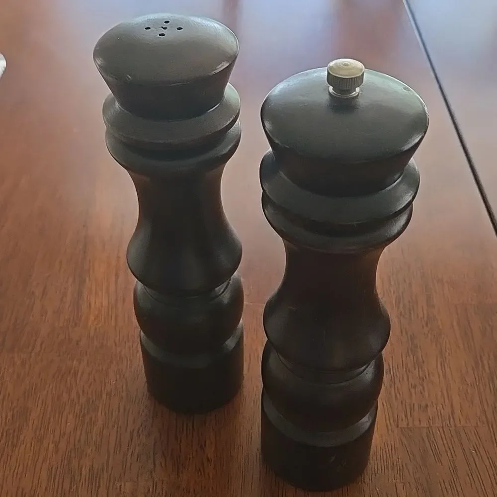 Vintage Goodwood Dark Wood Pepper Grinder Salt Shaker 8